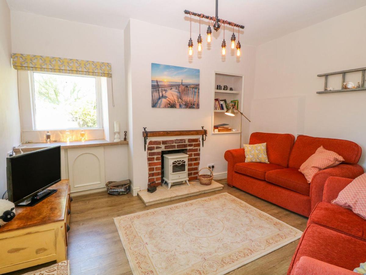 홀리헤드 Charming 2 Bed House Near Rhoscolyn Discounts For 빌라 외부 사진