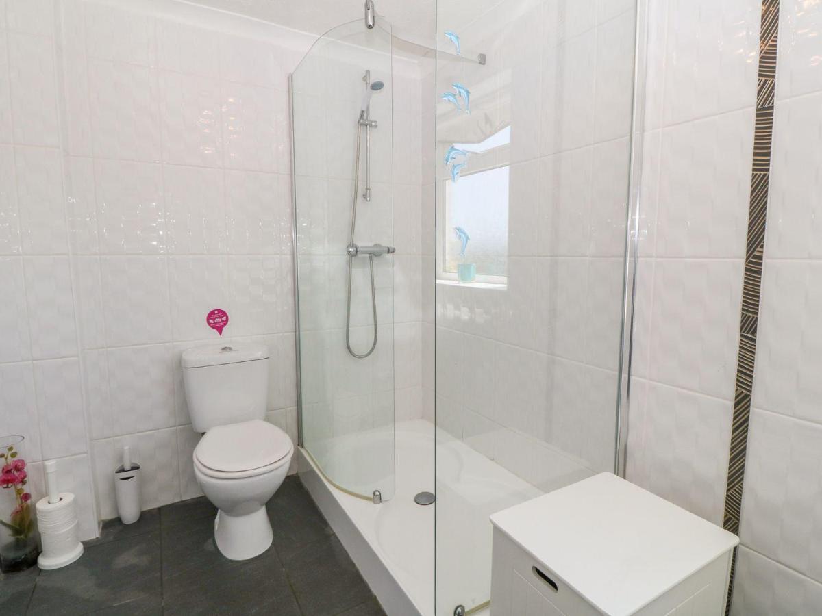 홀리헤드 Charming 2 Bed House Near Rhoscolyn Discounts For 빌라 외부 사진