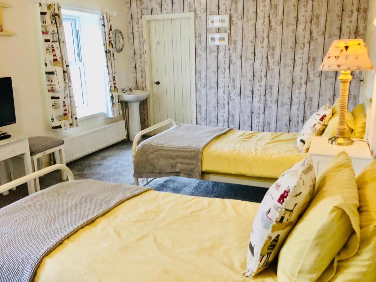 홀리헤드 Charming 2 Bed House Near Rhoscolyn Discounts For 빌라 외부 사진